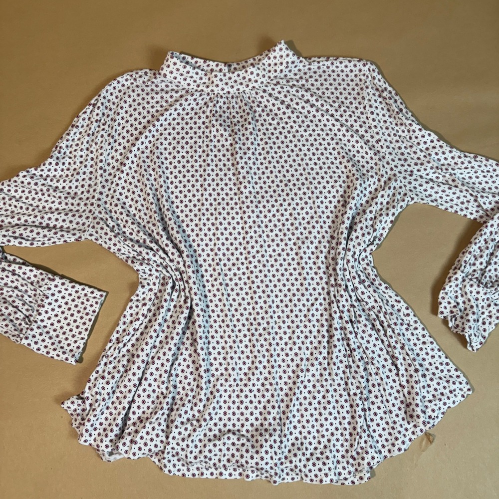 LOFT Outlet Women's Long Sleeve Blouse White Red‎ Diamond Print Size L